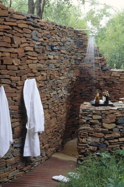 ห้องอาบน้ำในสวน กลางแจ้ง