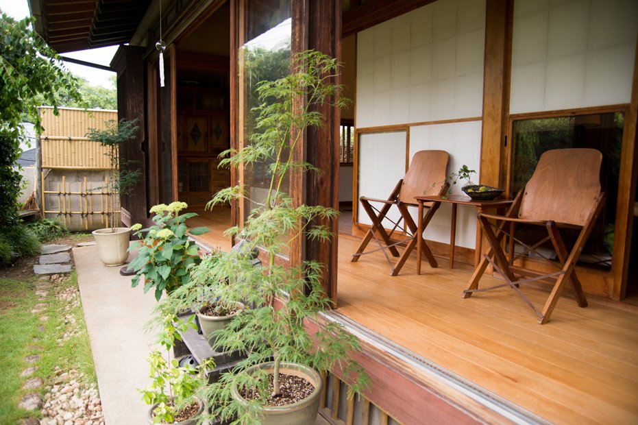 ไอเดียตกแต่งบ้าน แบบญี่ปุ่น มีระเบียงชมสวนหน้าบ้าน