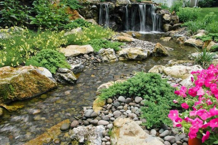 waterfall-garden-34 ไอเดียตกแต่ง สวนน้ำตก สวยงามเหมือนธรรมชาติ