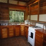 small-wooden-cottage-04