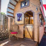 tiny-wooden-house-by-tinyhousehotel-roly-poly-01