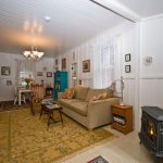 cozy-house-with-green-garden-06