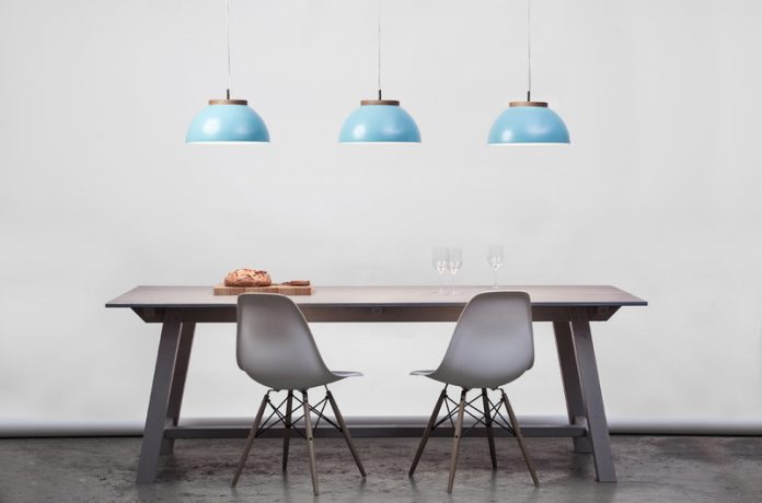 hanging-light-above-dining-table-05 ไอเดียติดตั้ง โคมไฟแขวน บนโต๊ะอาหาร