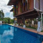 traditional-house-with-pool-02