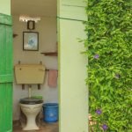 outdoor-toilet-in-gardens-02