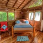 small-wooden-cottage-in-tropical-rainforest-gartdens-02