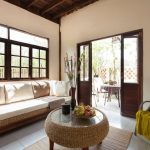 gorgeous-house-combining-modern-and-traditional-thai-lanna-05