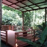 rustic-bungalow-situated-in-the-tropical-jungle-05