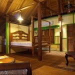 Traditional-Kampung-House-with-Antique-Furniture-from-Malaysia-05