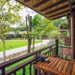 Tropical-Family-Cottage-08