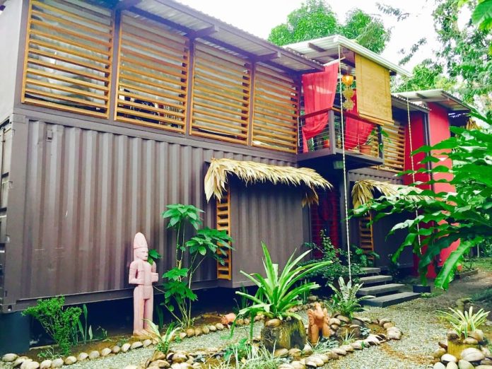 eco-chic-jungle-beach-house-feature บ้าน ECO ผสมผสานการออกแบบที่ทันสมัยด้วยคอนกรีต เหล็ก ไม้และตู้คอนเทนเนอร์