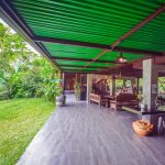 container-house-surrounded-by-tropical-rainforest-06