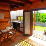 romantic-tiny-house-08