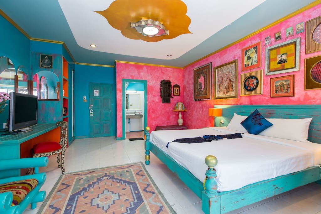 ห้องนอนตกแต่งสไตล์โบฮีเมี่ยน (Bohemian Room) สีสันสวยงาม เก๋ไก๋